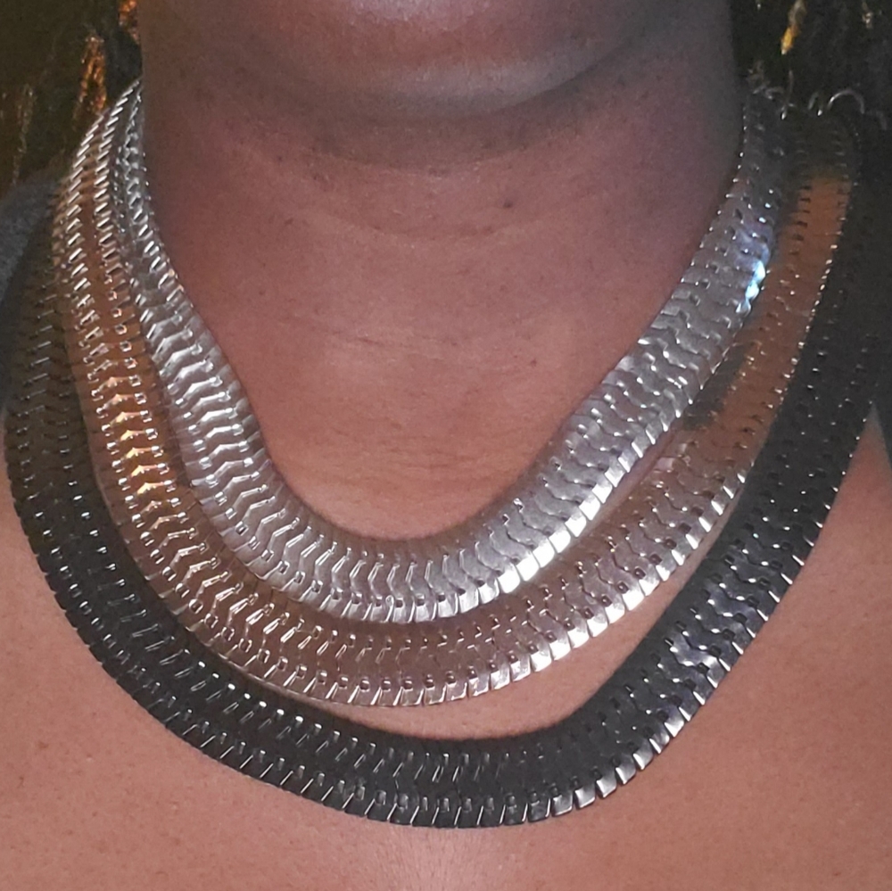 Necklace - Picture 2 of 4
